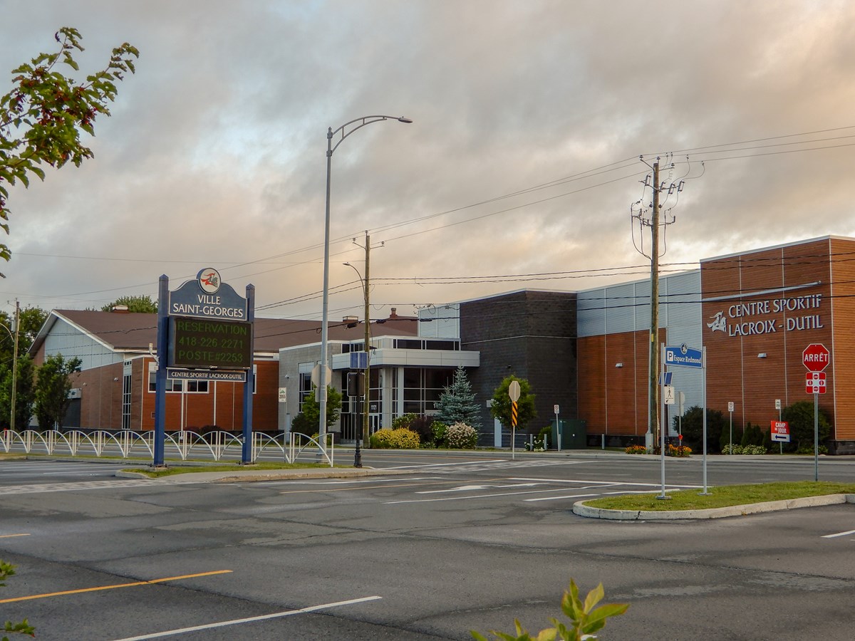 Le centre sportif Lacroix-Dutil fermé aux spectateurs