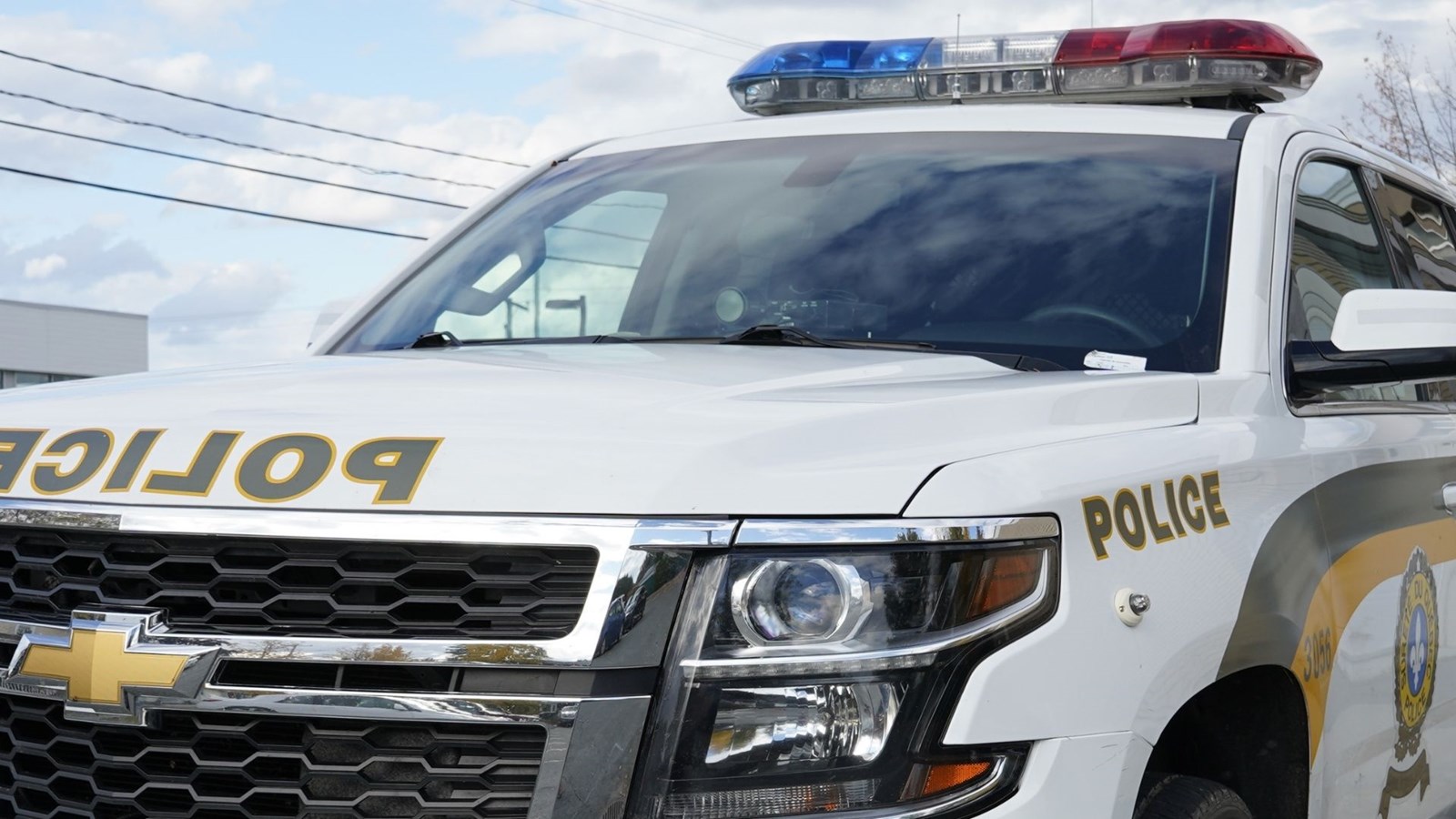 Une femme de 18 ans arrêtée pour voies de faits armés