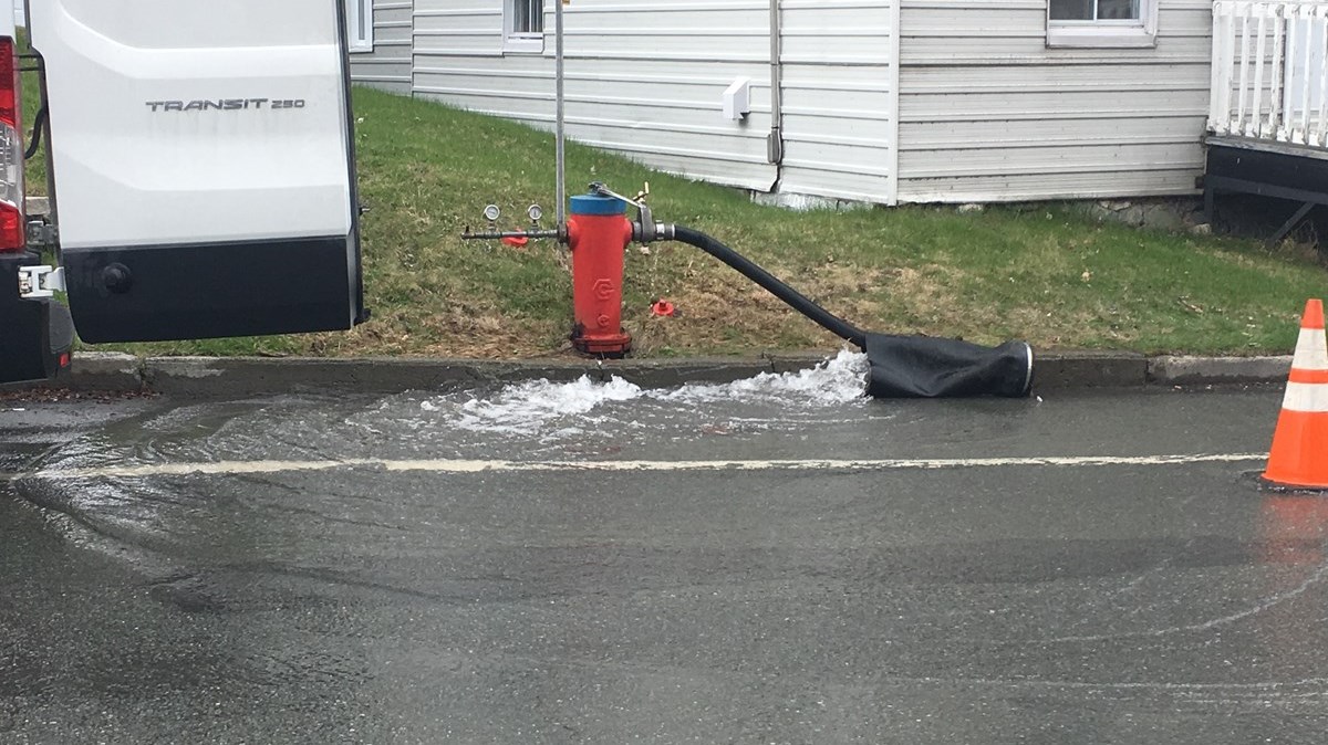 Opération de nettoyage des bornes d'incendie de Beauceville