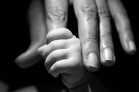 Cinq rencontres pour aider les parents qui vivent un deuil périnatal