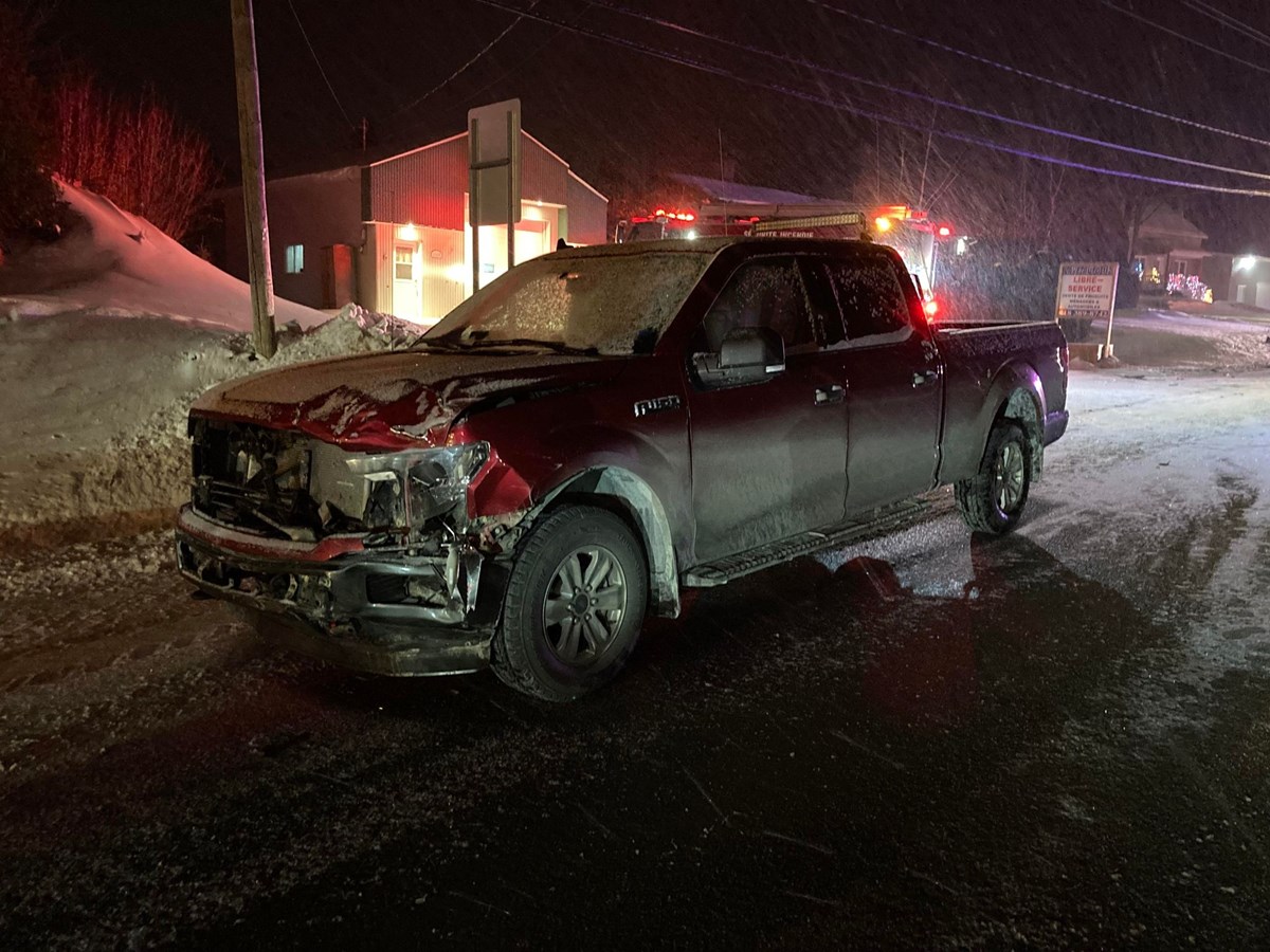 Trois véhicules impliqués dans un accident à Saint-Frédéric