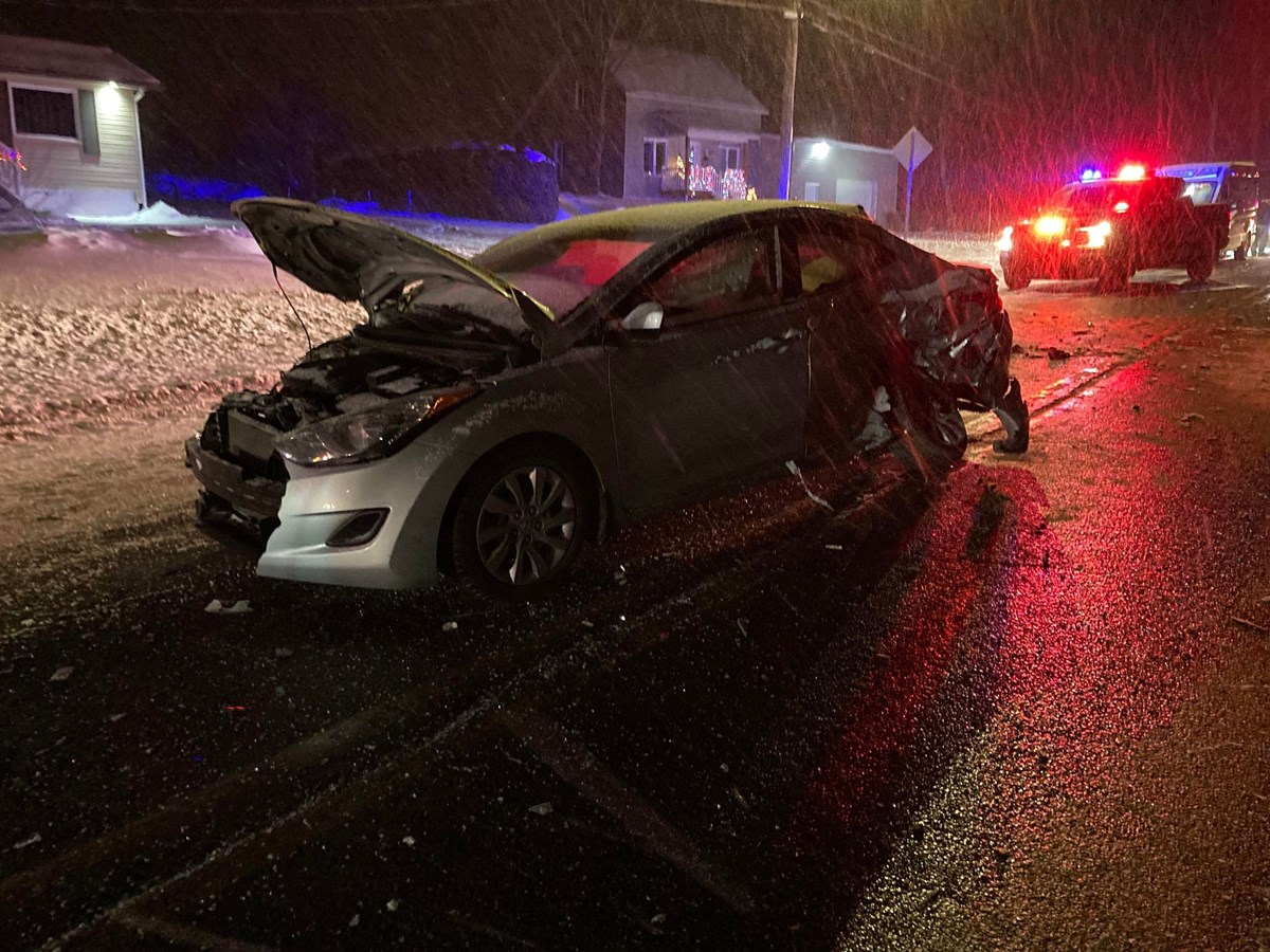 Trois véhicules impliqués dans un accident à Saint-Frédéric