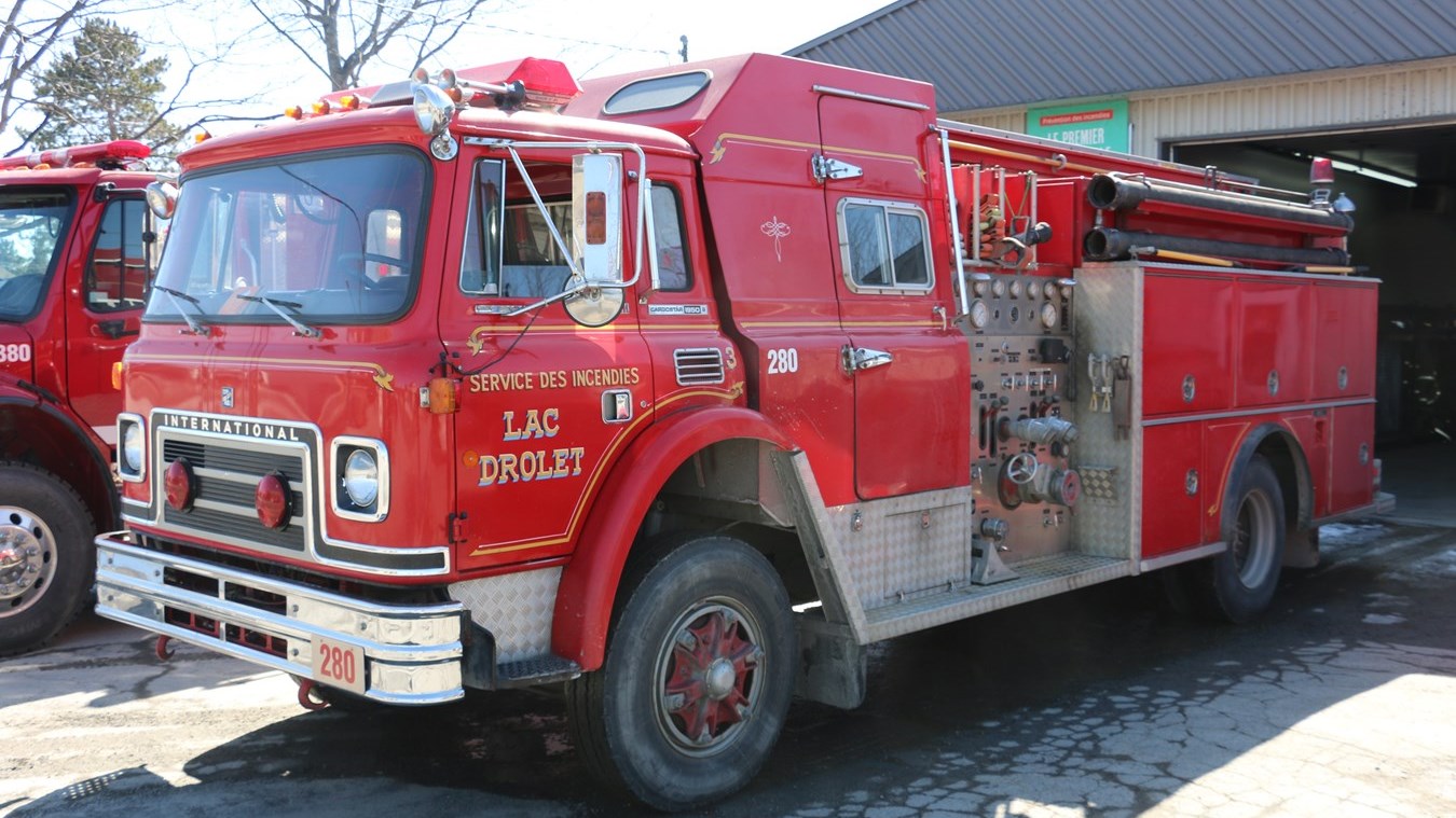 Le tout premier véhicule incendie construit par Maxi-Métal de Saint-Georges, un International CO1950B 1986, toujours en service à Lac-Drolet.