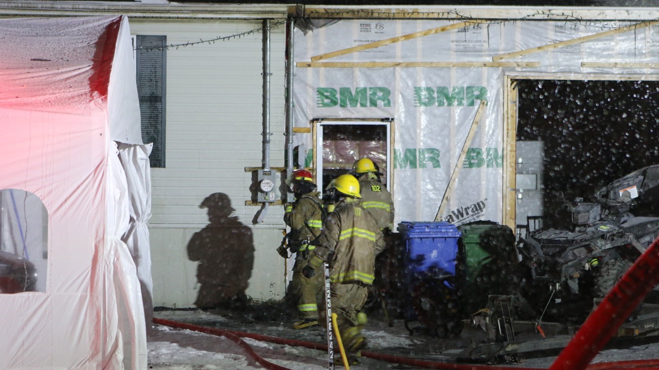 Incendie de résidence: une famille de Saint-Côme-Linière se retrouve dans la rue