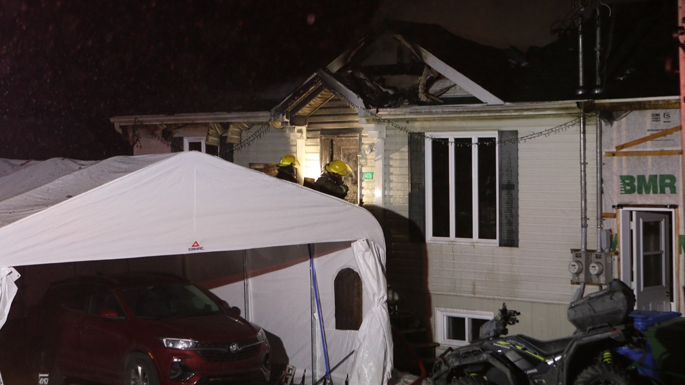 Incendie de résidence: une famille de Saint-Côme-Linière se retrouve dans la rue