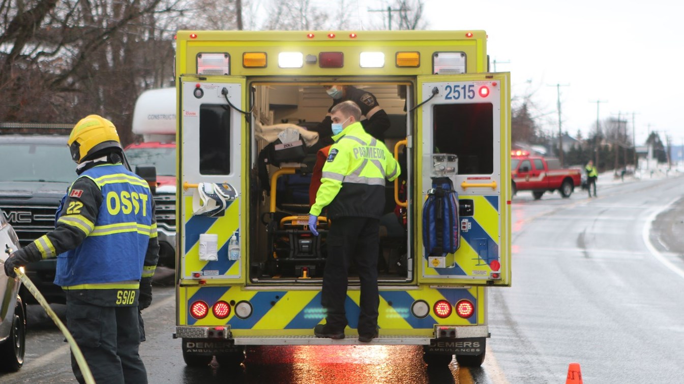 Explosion mineure dans un garage résidentiel