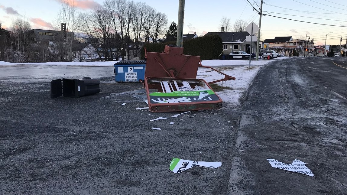 Les vents ont faites des ravages au Proxim de Saint-Benoit.
