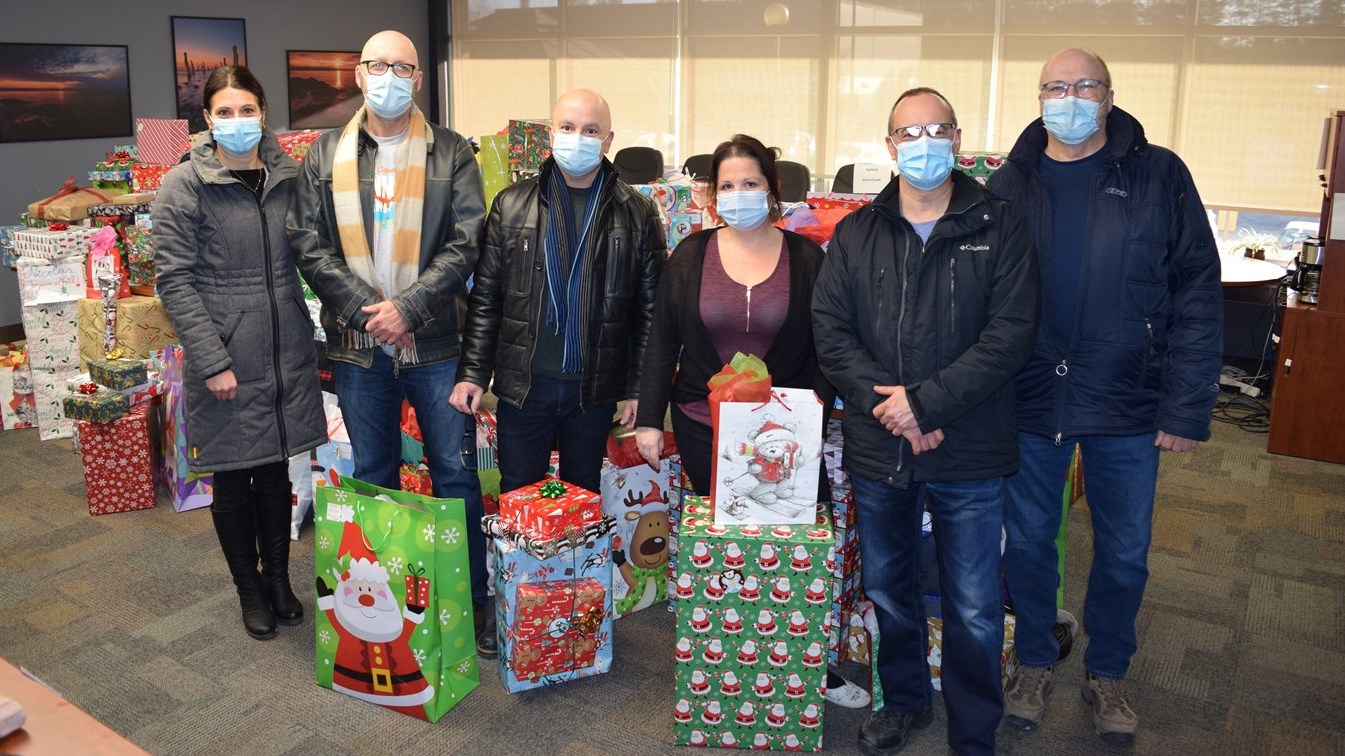 Le Syndicat de l'enseignement de la Chaudière offre 224 cadeaux