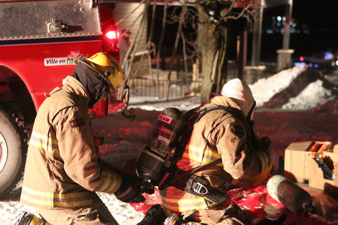 Un garage ravagé par les flammes à Saint-Elzéar