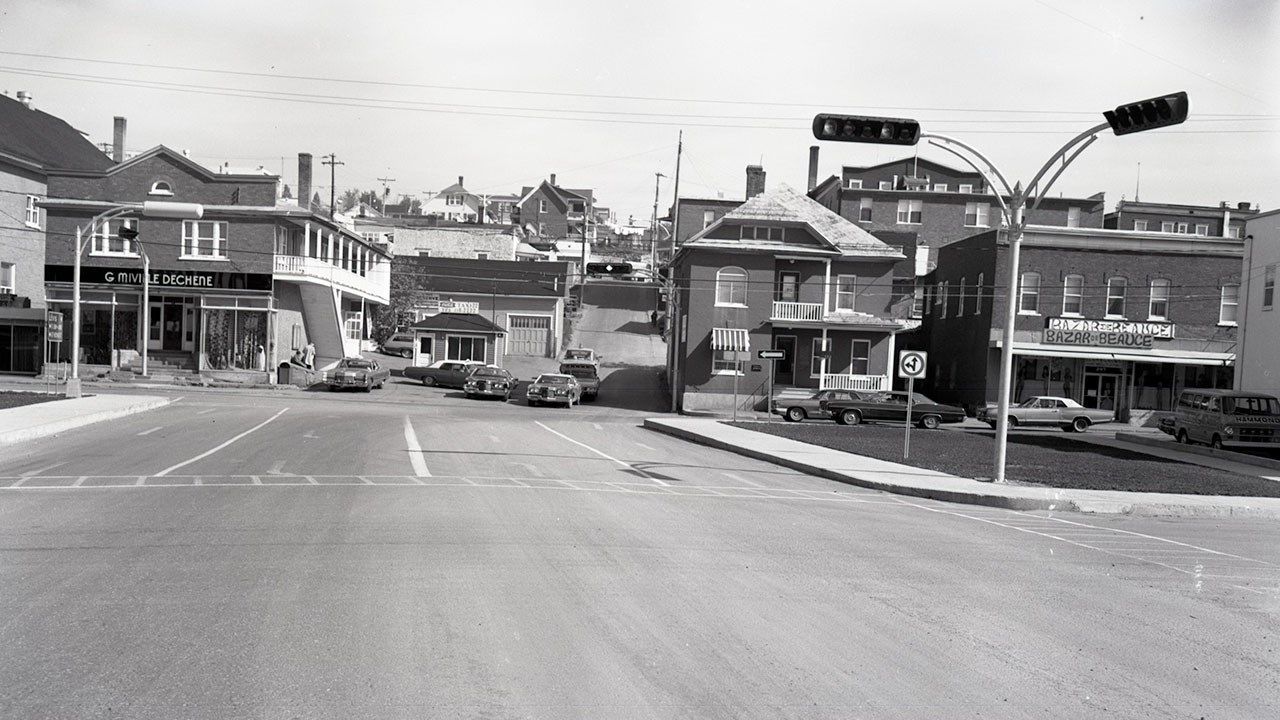 La petite ruelle devenue un grand boulevard urbain