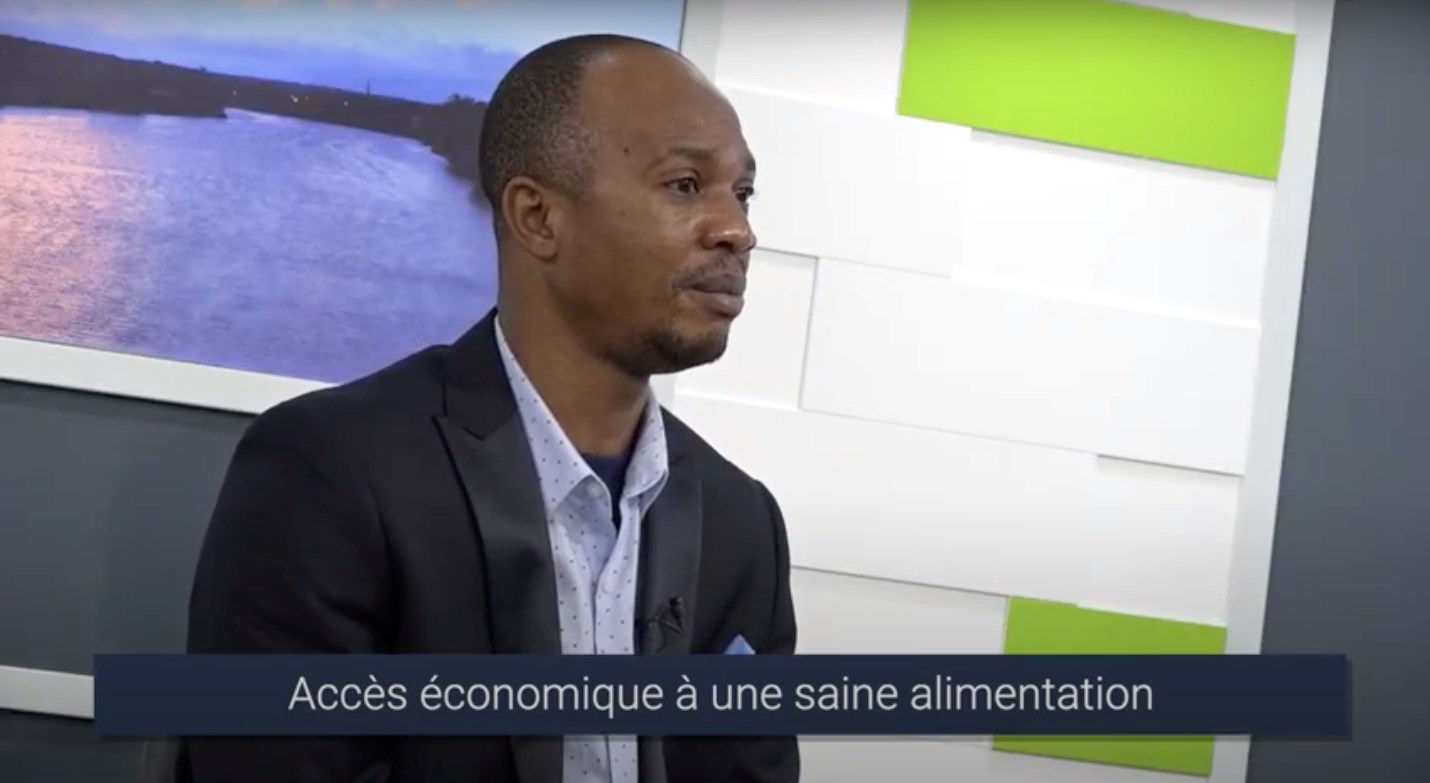 Oscar Tshizala est immigrant de nationalité congolaise. Son cinquième enfant est né à Sainte-Marie.