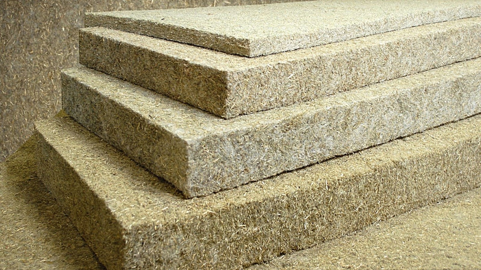 Construction durable : l'isolation à base de fibres d'herbe