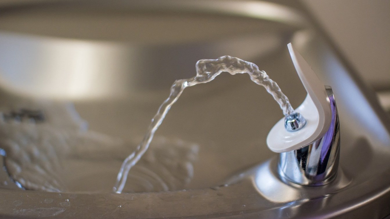 Concentration de plomb: 10 points d'eau du CSSBE sont non potables