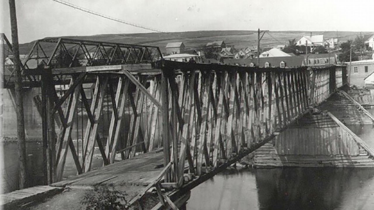 David Roy et son pont de bois... couvert