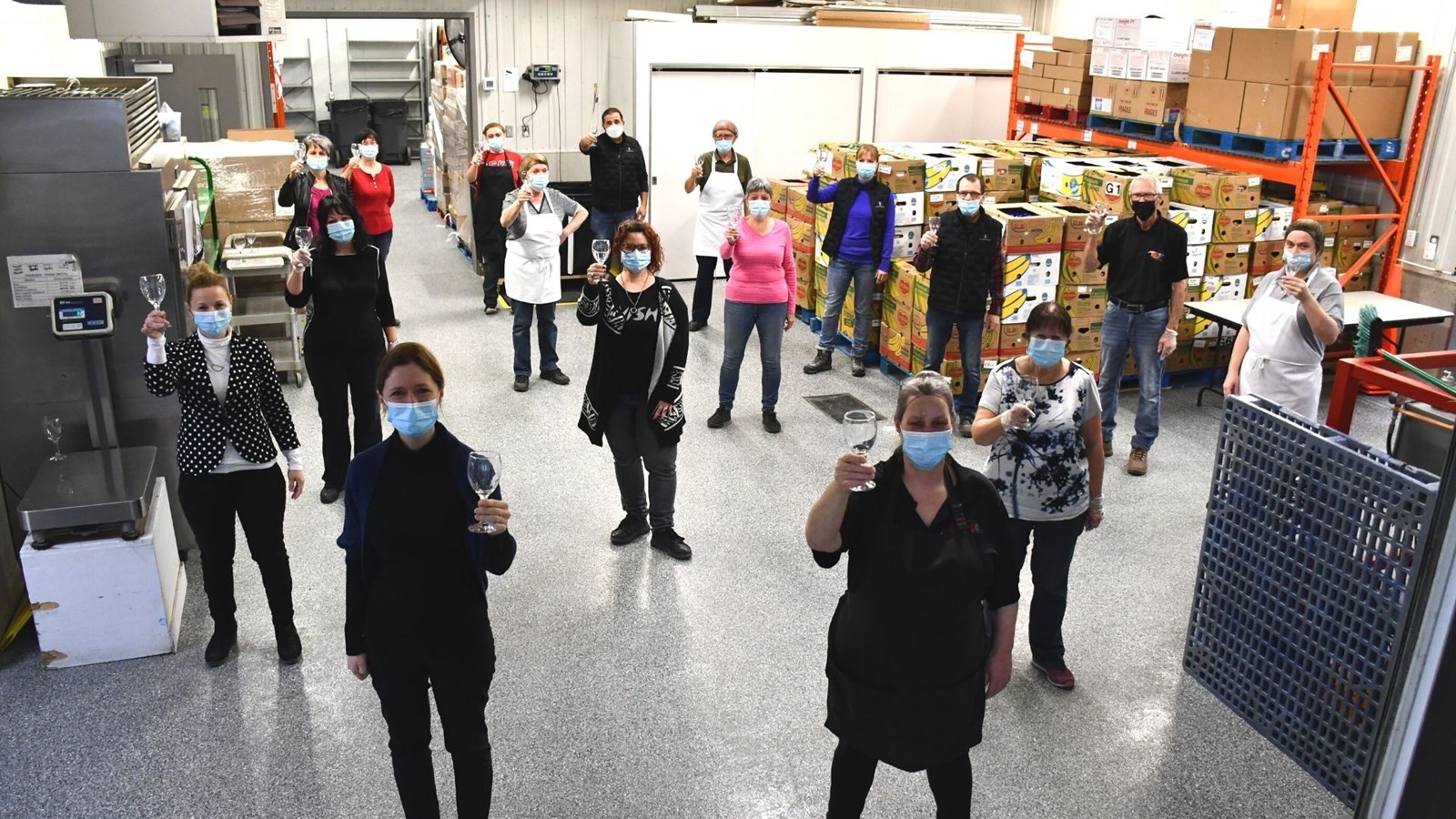 Toute l’équipe de Moisson Beauce lève son verre « symboliquement » à la SAQ pour son soutien.