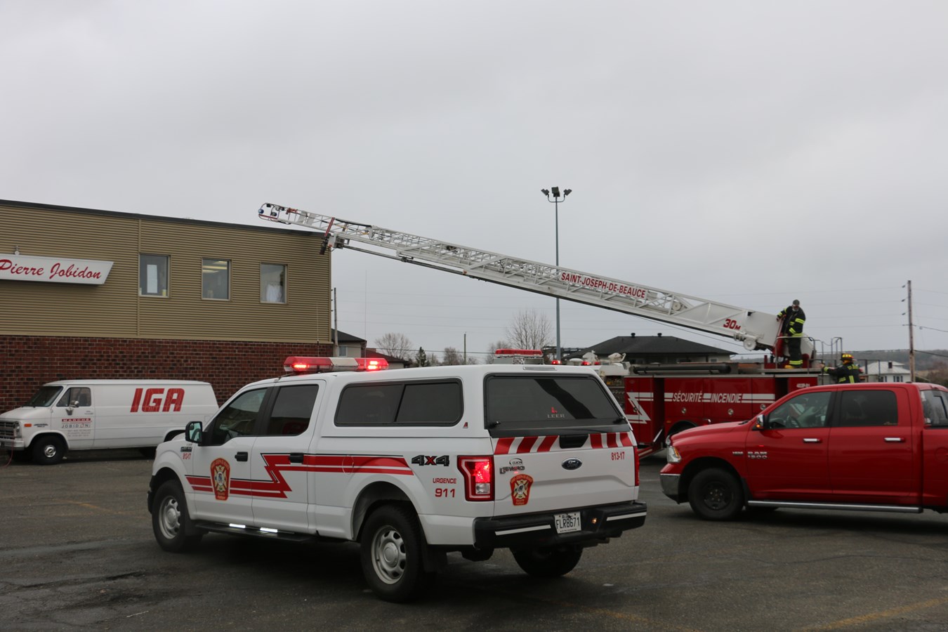 Feu de friteuse au marché IGA de Saint-Joseph