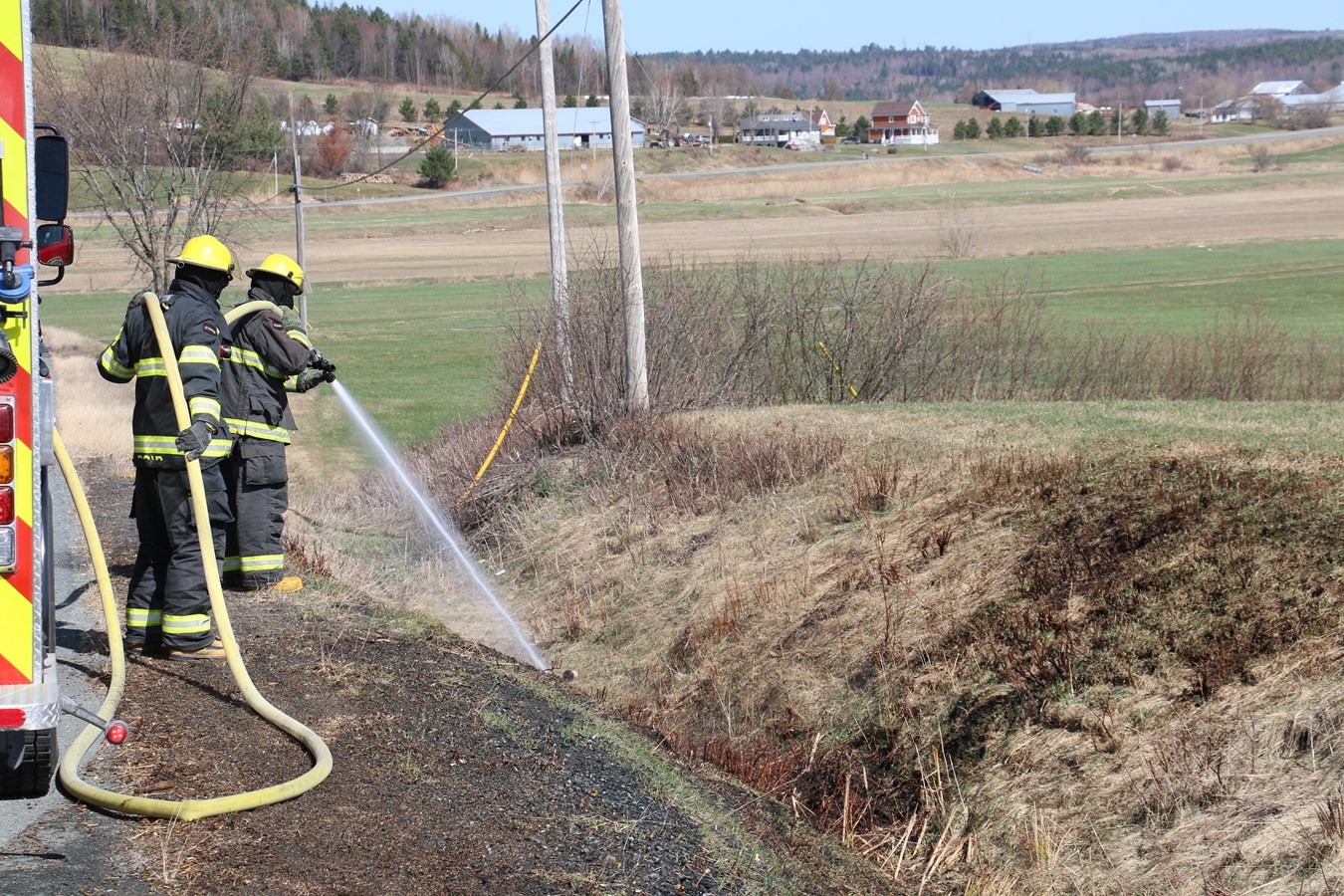 Feu d'herbe à Beauceville
