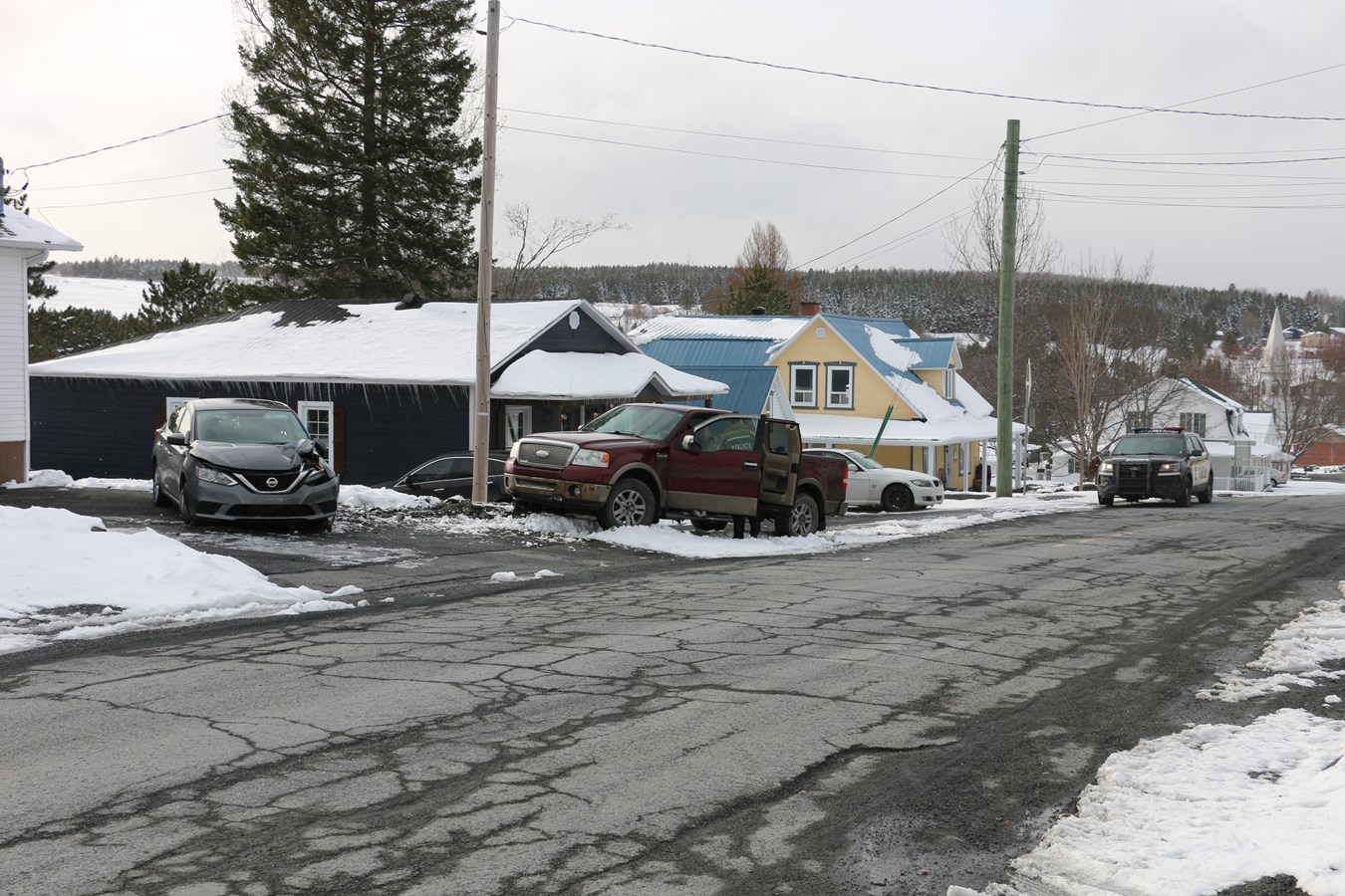 Un conducteur fonce dans un muret à Saint-Simon-les-Mines