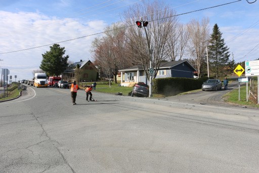 Collision à Notre-Dame-des-Pins: deux personnes blessées