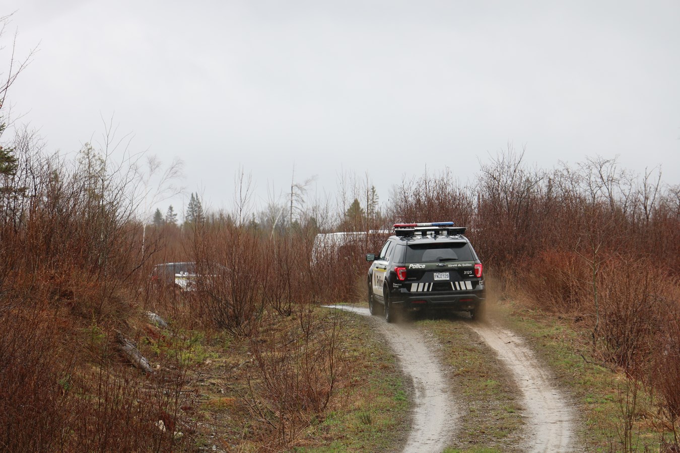 L'opération policière à Lac-Etchemin toujours en cours