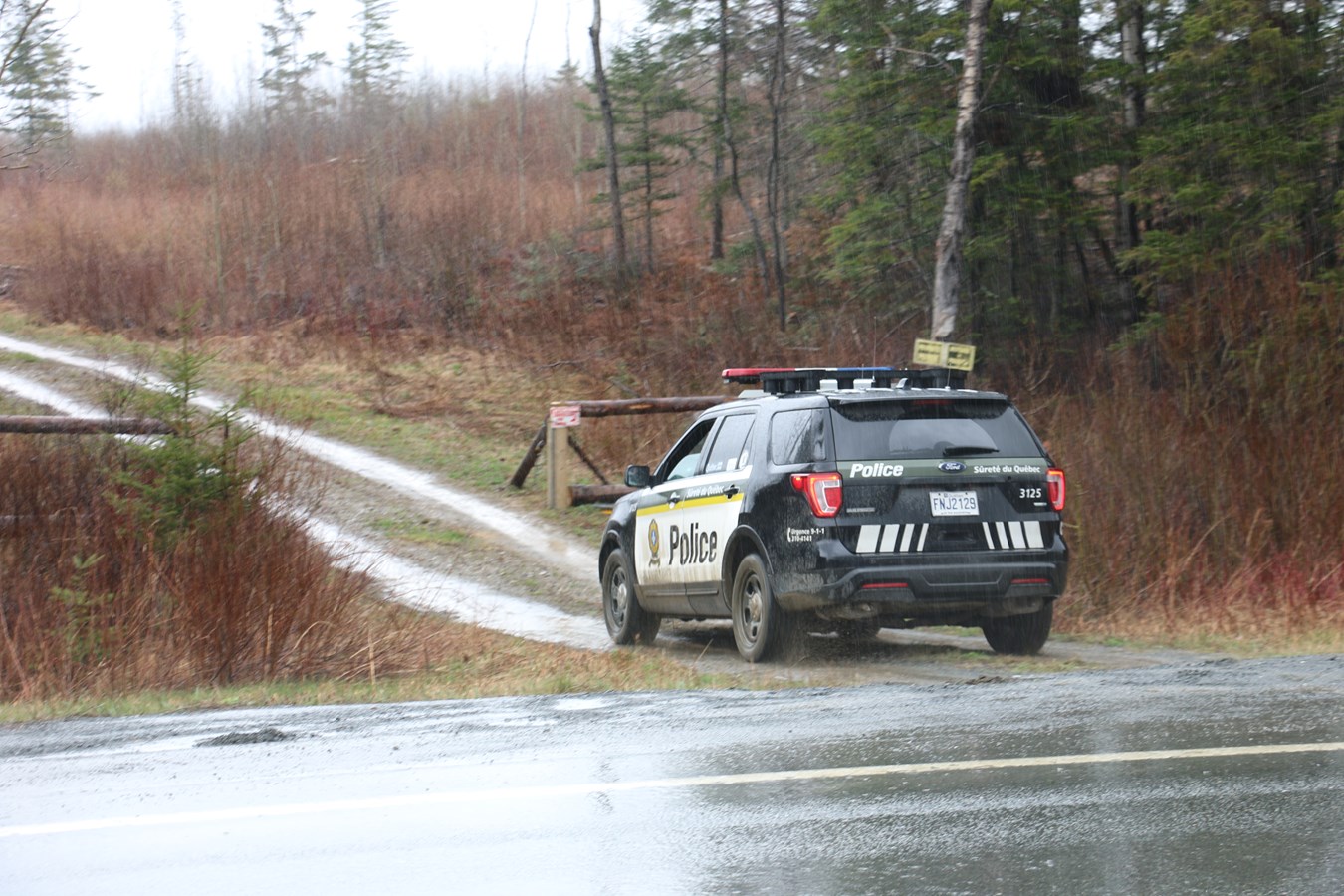 L'opération policière à Lac-Etchemin toujours en cours