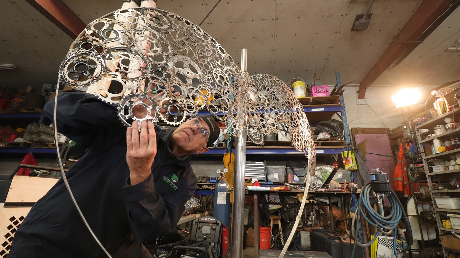 Le sculpteur Alain Daignault est originaire de Boucherville