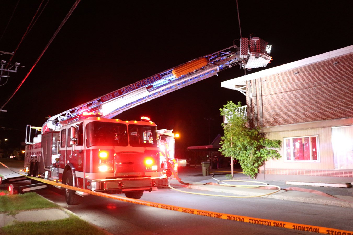 Incendie suspect dans un édifice à logements à Saint-Georges Ouest