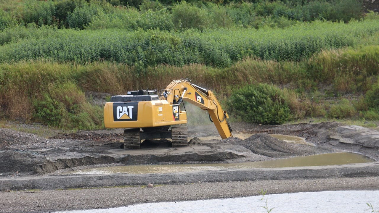 Travaux de creusage dans la rivière chaudière à Beauceville