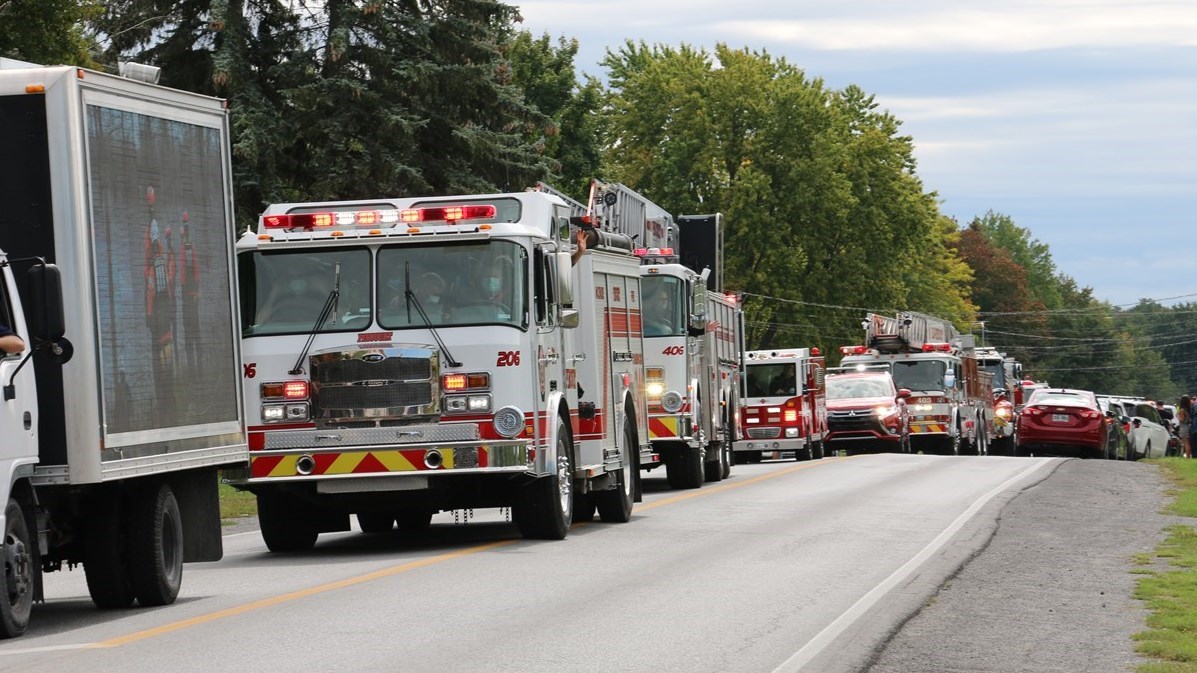 Début de la parade des pompiers de la ville de Pincourt
