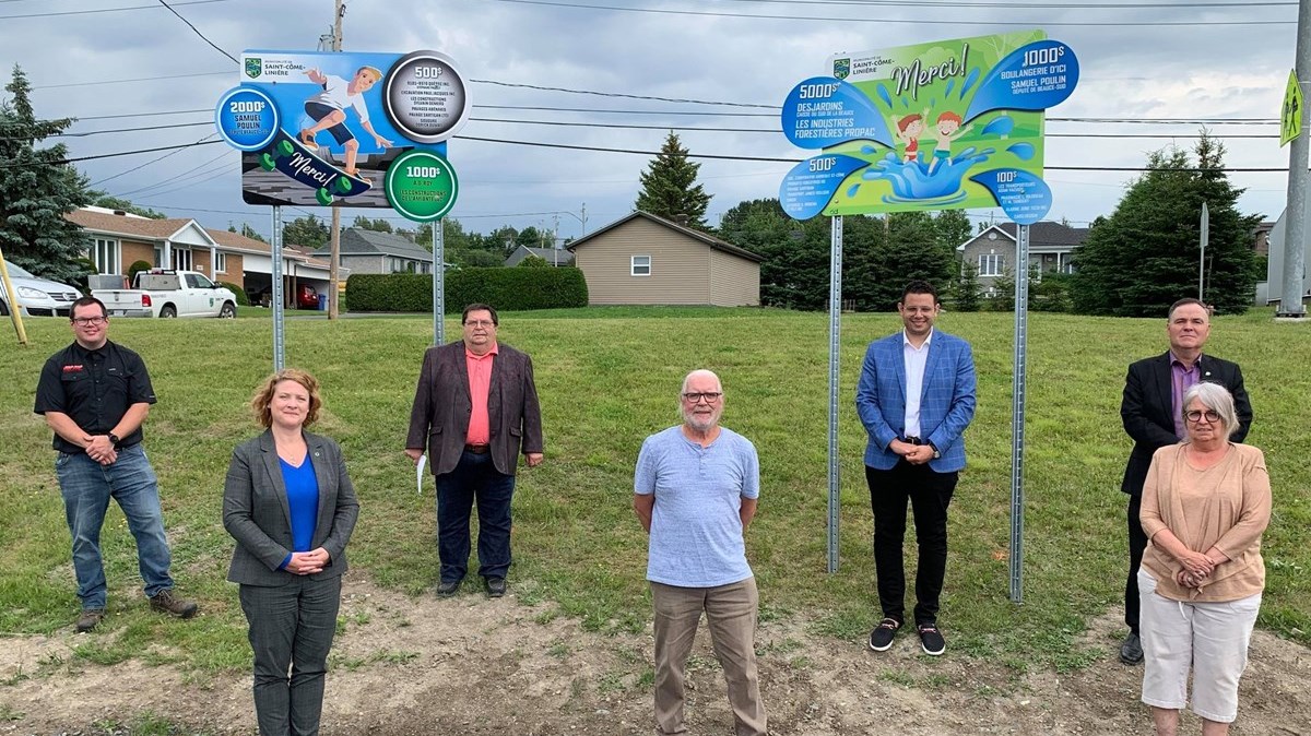 Saint-Côme inaugure son skatepark, ses jeux d'eau et une nouvelle sculpture