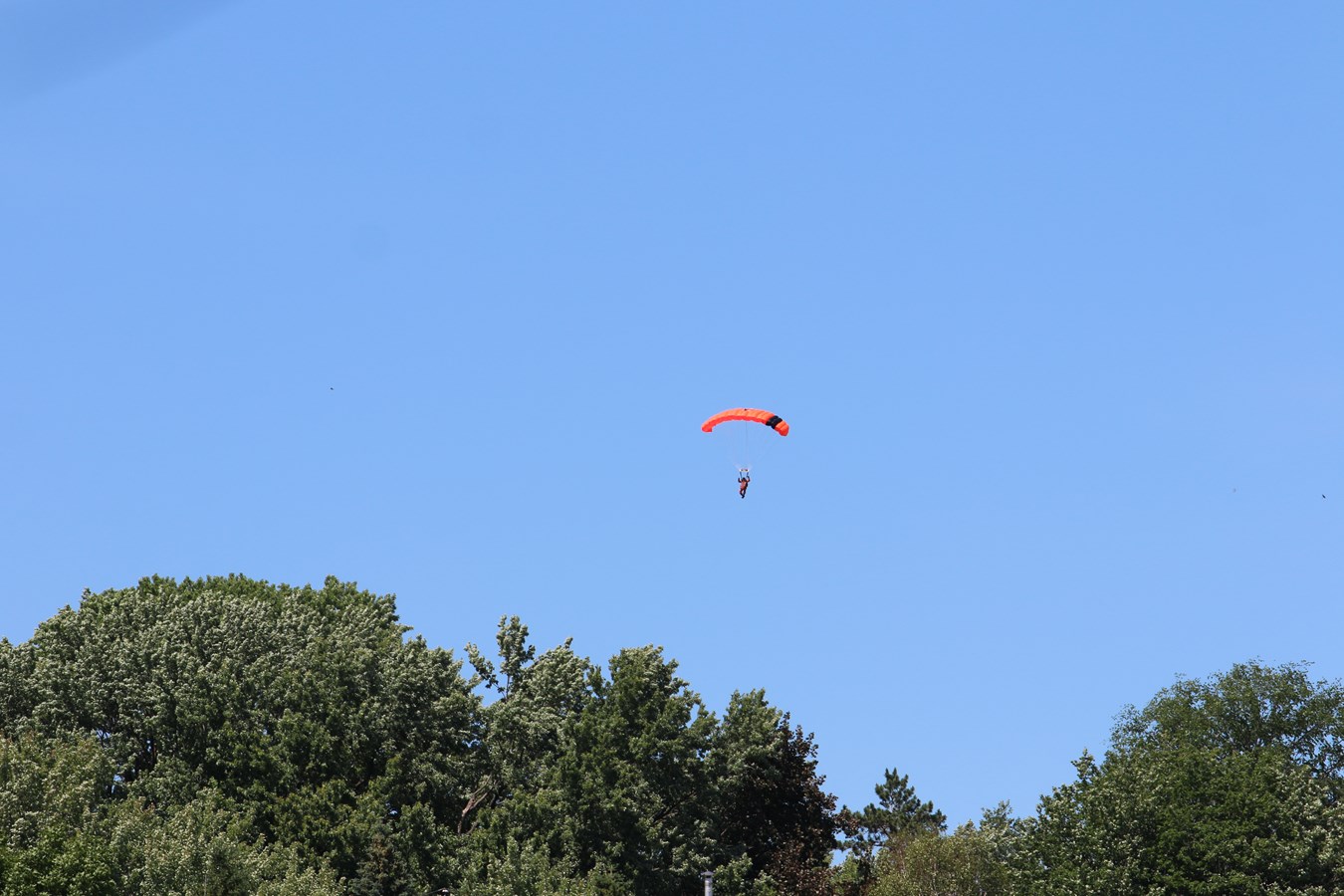 Les parachutistes