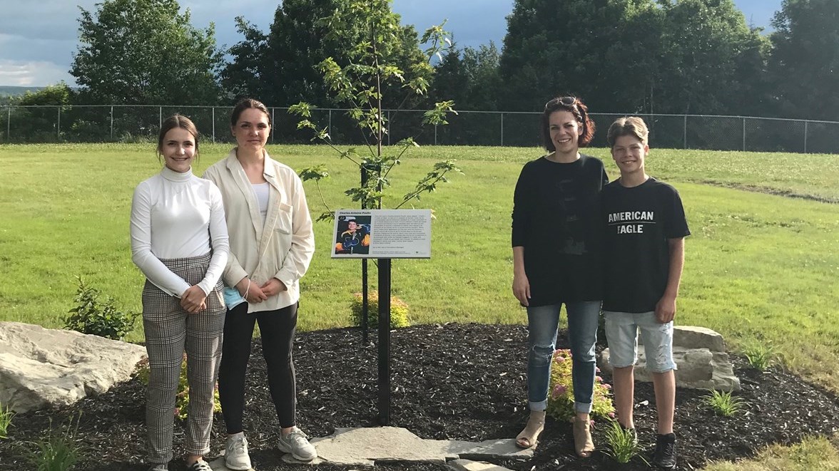 Des élèves de la polyvalente Bélanger rendent hommage à leur confrère