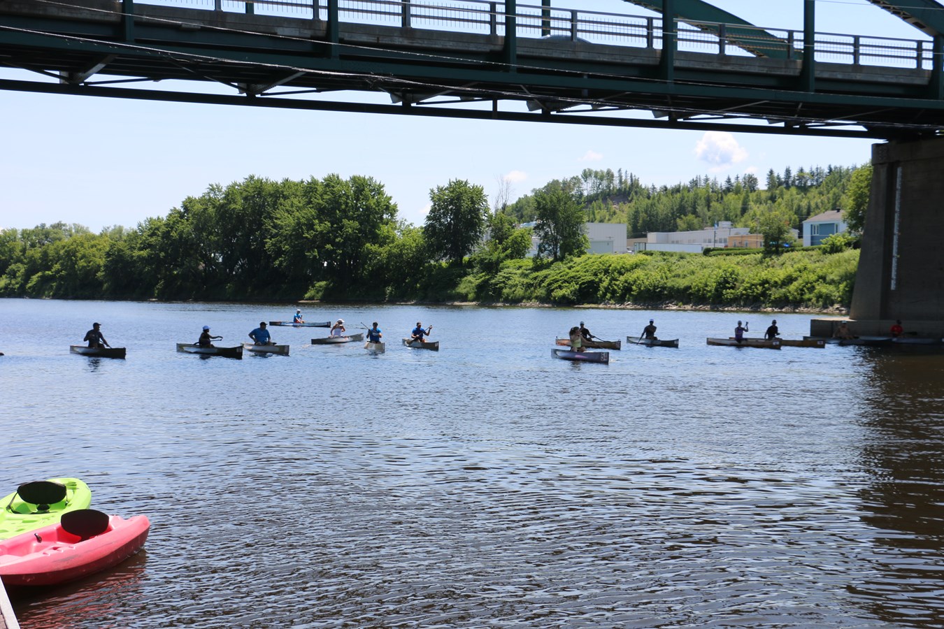 Découvrez en images la course de canot présentée à Vallée-Jonction