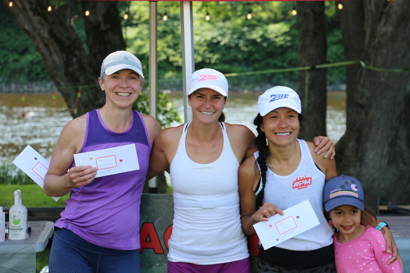 Sophie Coupal, Sarah Lessard et Thina Pham