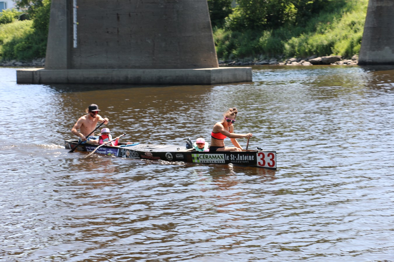 Découvrez en images la course de canot présentée à Vallée-Jonction