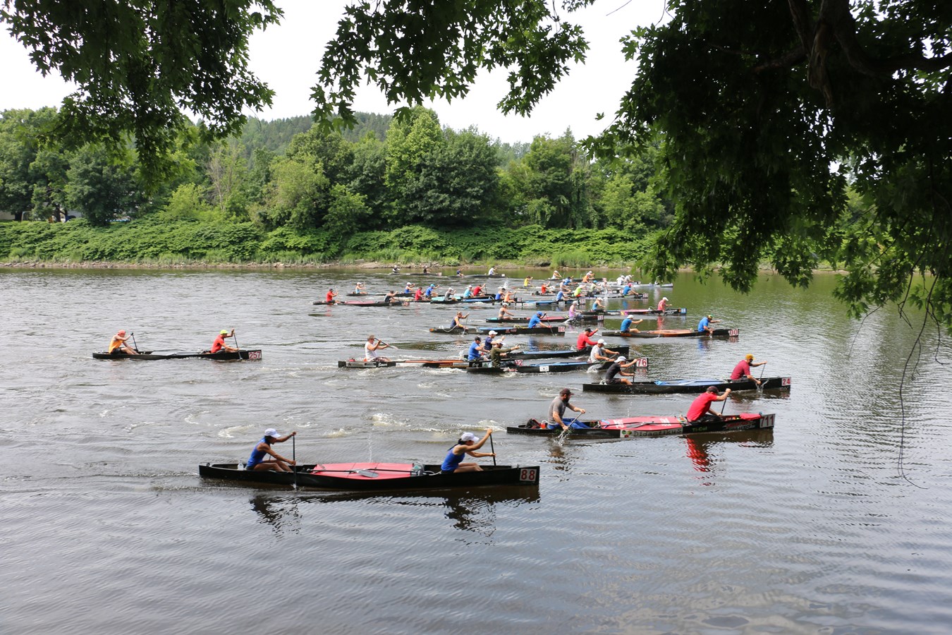 Découvrez en images la course de canot en binôme à Vallée-Jonction