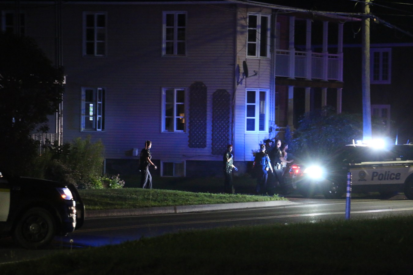 Un homme désorganisé s'est rendu après s'être barricadé chez lui