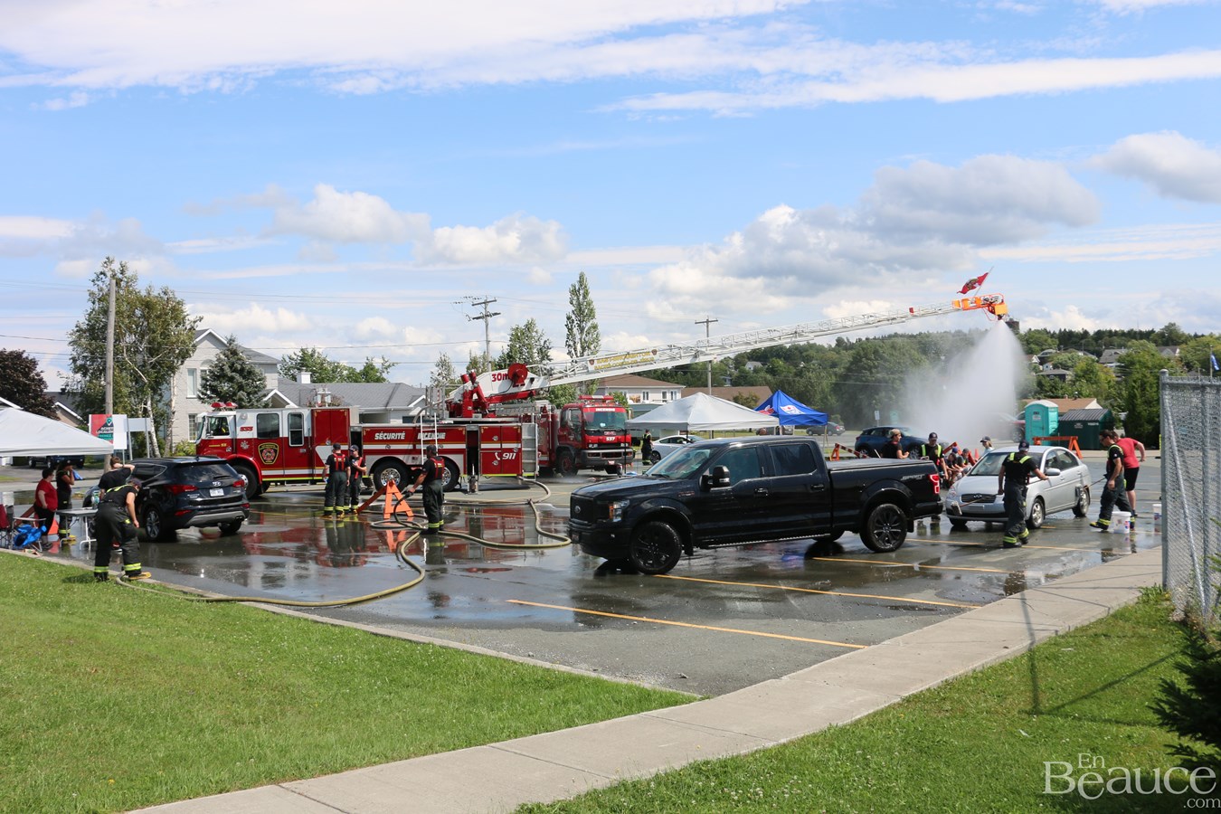 Un record battu pour le 3e lave-auto des pompiers d'East-Broughton