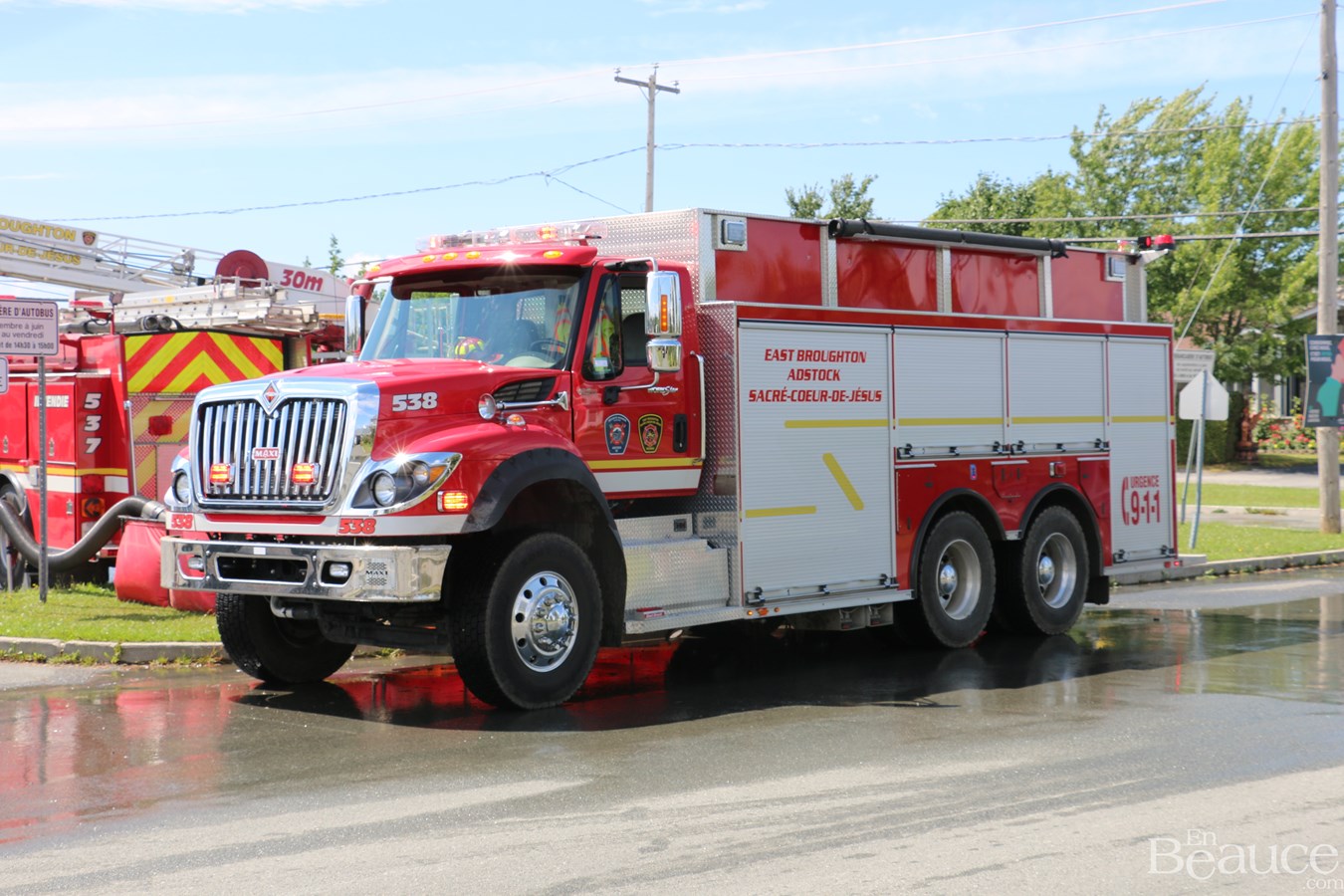 Un record battu pour le 3e lave-auto des pompiers d'East-Broughton