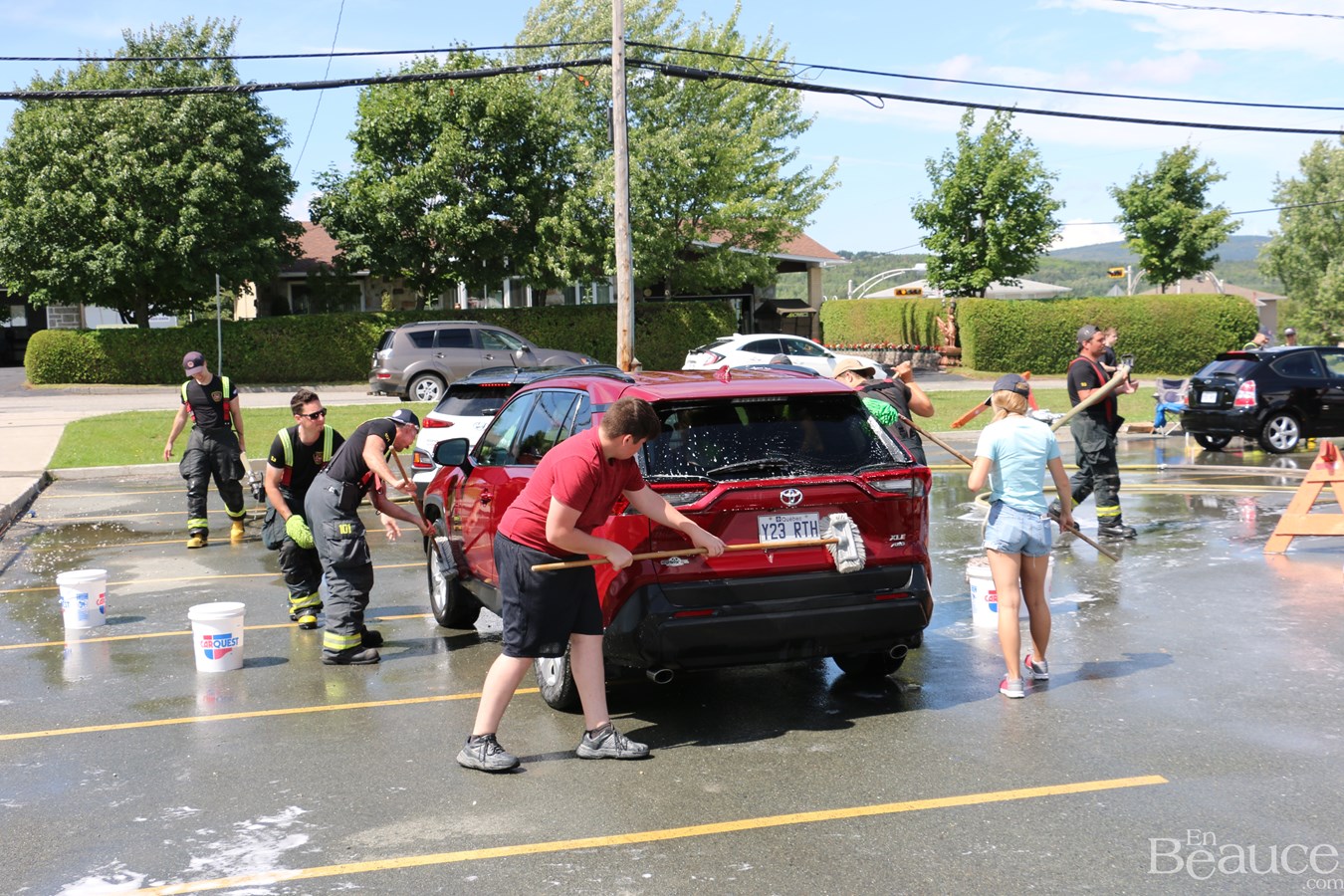 Un record battu pour le 3e lave-auto des pompiers d'East-Broughton