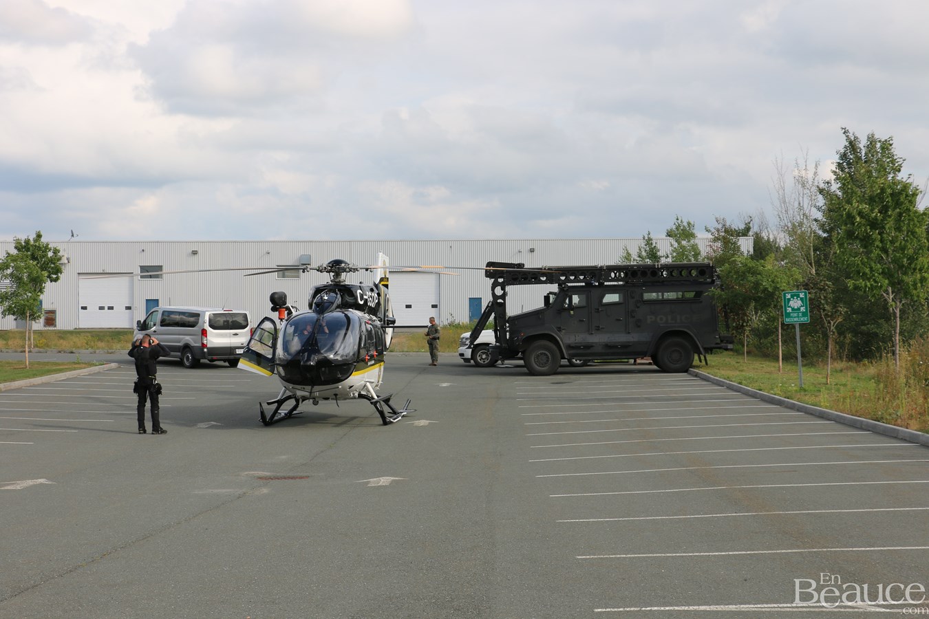 Photoreportage de l'opération policière à Sainte-Marie