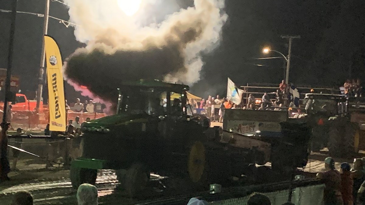 Retour en images sur la grande tire de tracteurs à Saint-Bernard