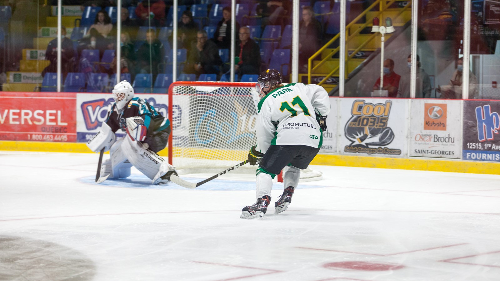 Une belle victoire pour le match inaugural des Condors hockey