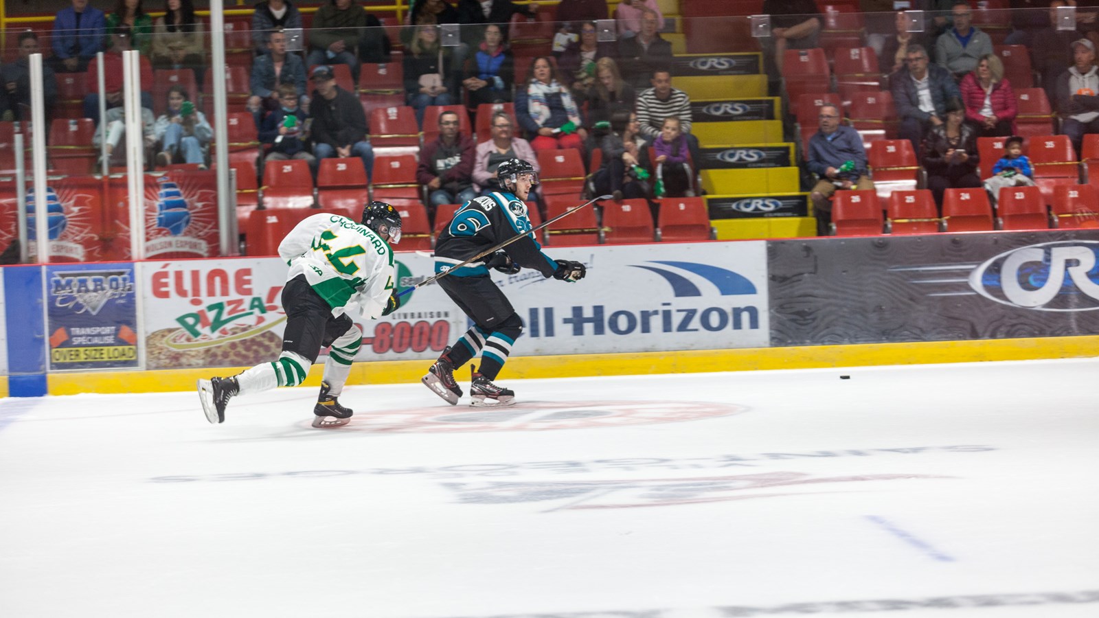 Une belle victoire pour le match inaugural des Condors hockey
