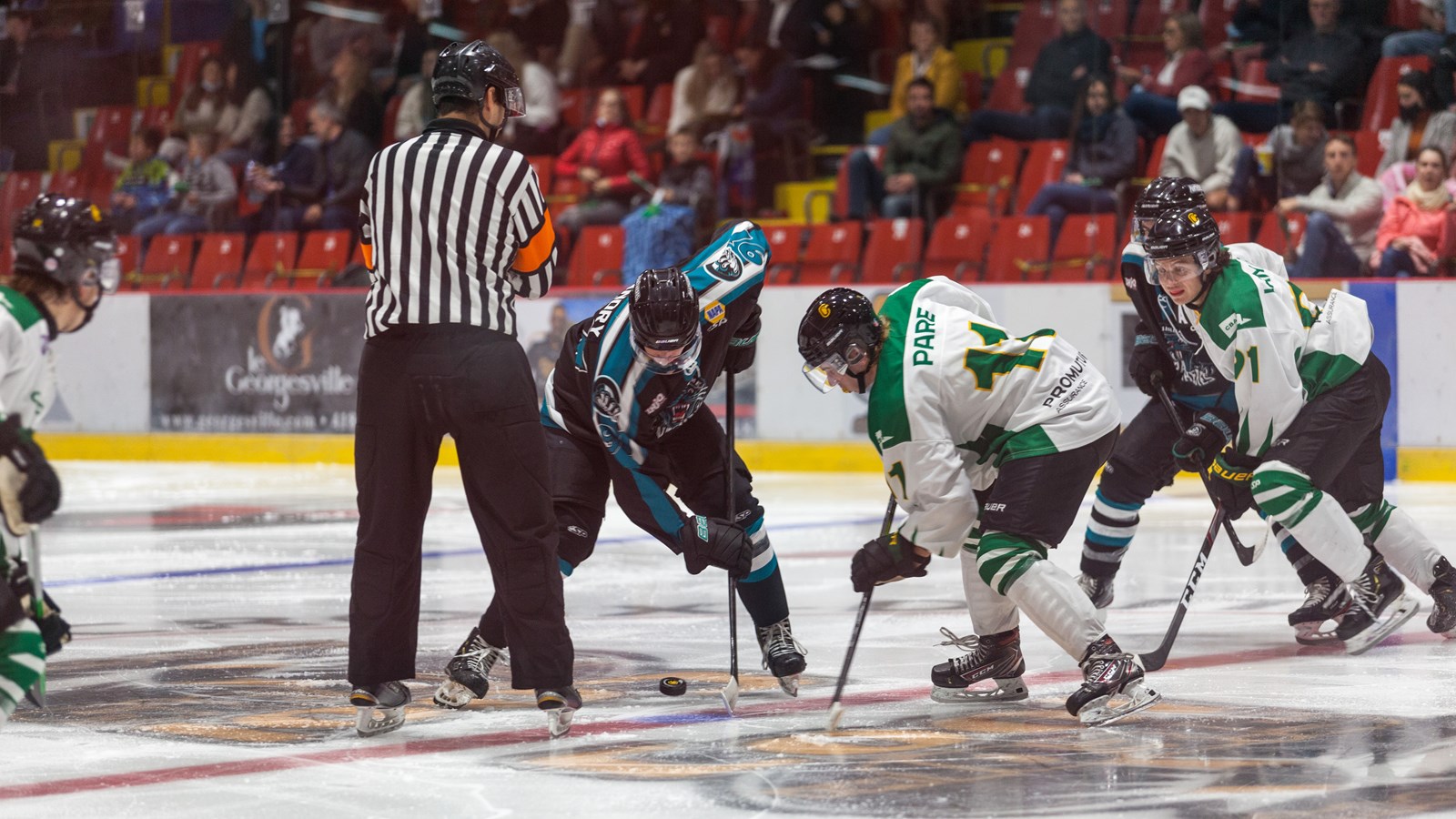 Une belle victoire pour le match inaugural des Condors hockey