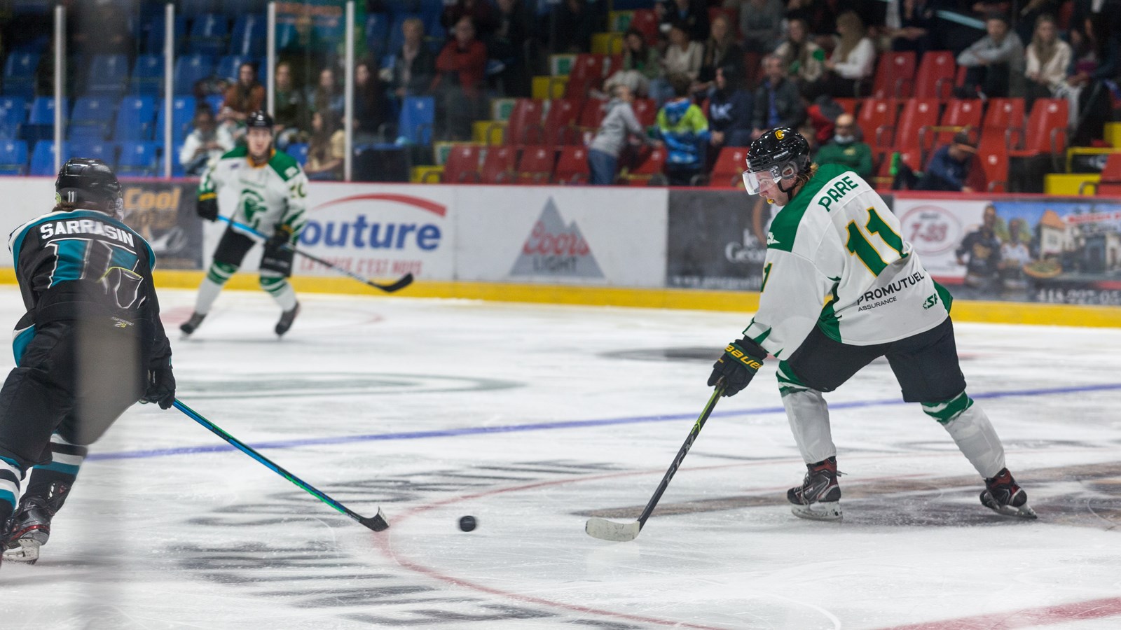 Une belle victoire pour le match inaugural des Condors hockey
