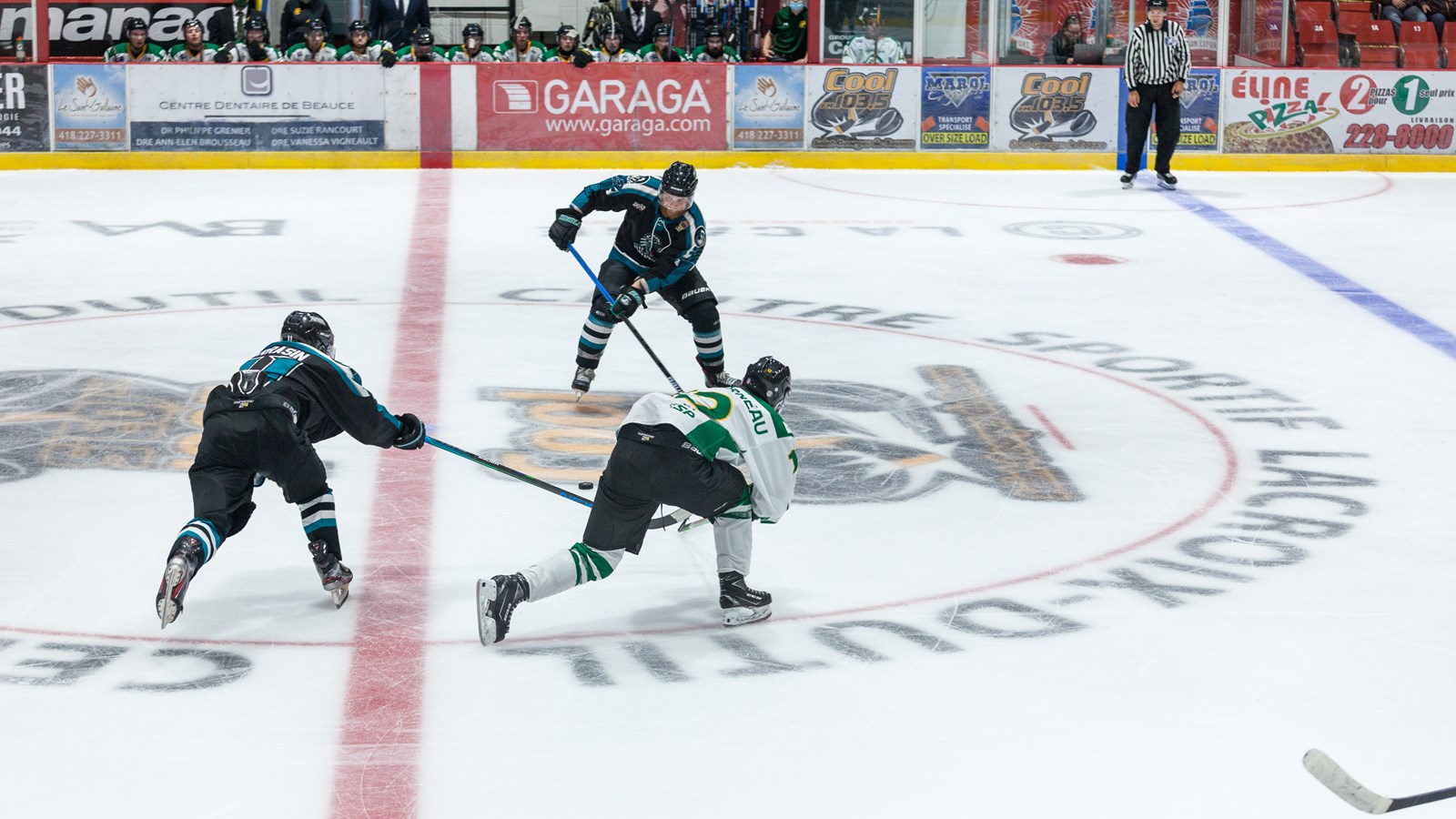 Une belle victoire pour le match inaugural des Condors hockey