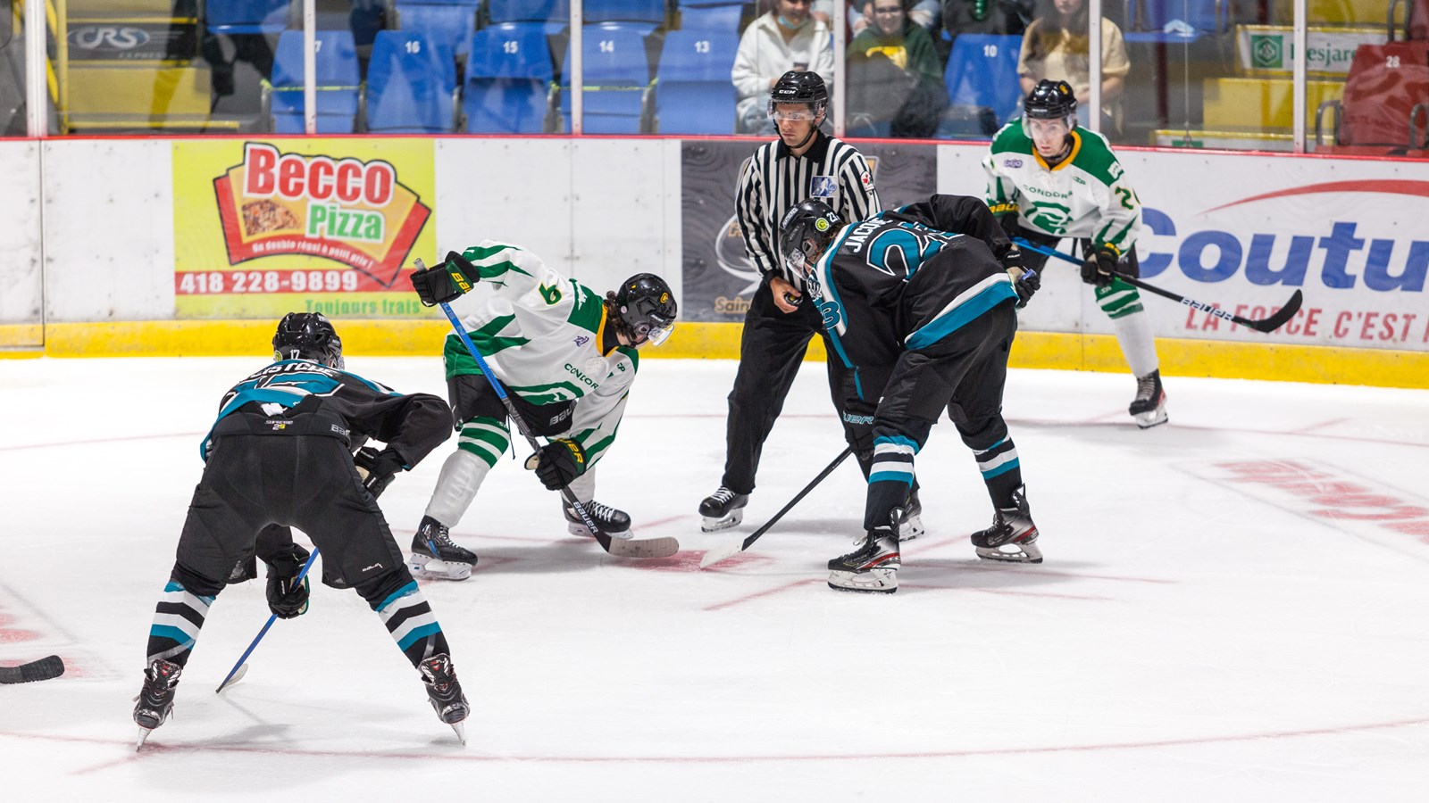 Une belle victoire pour le match inaugural des Condors hockey