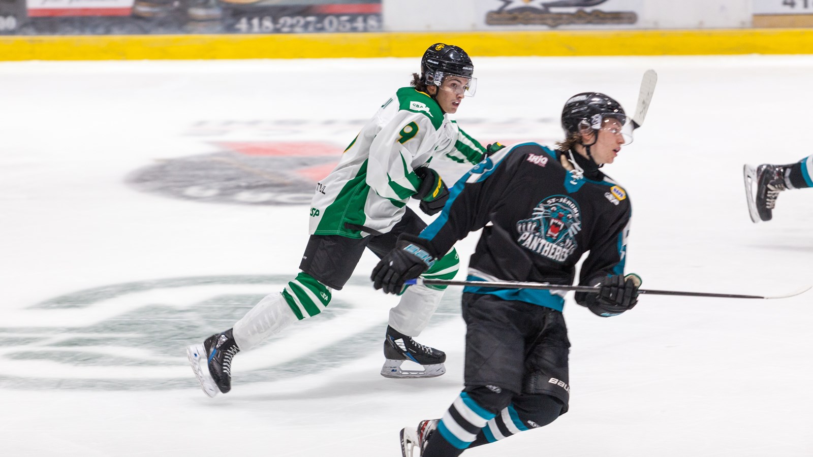 Une belle victoire pour le match inaugural des Condors hockey