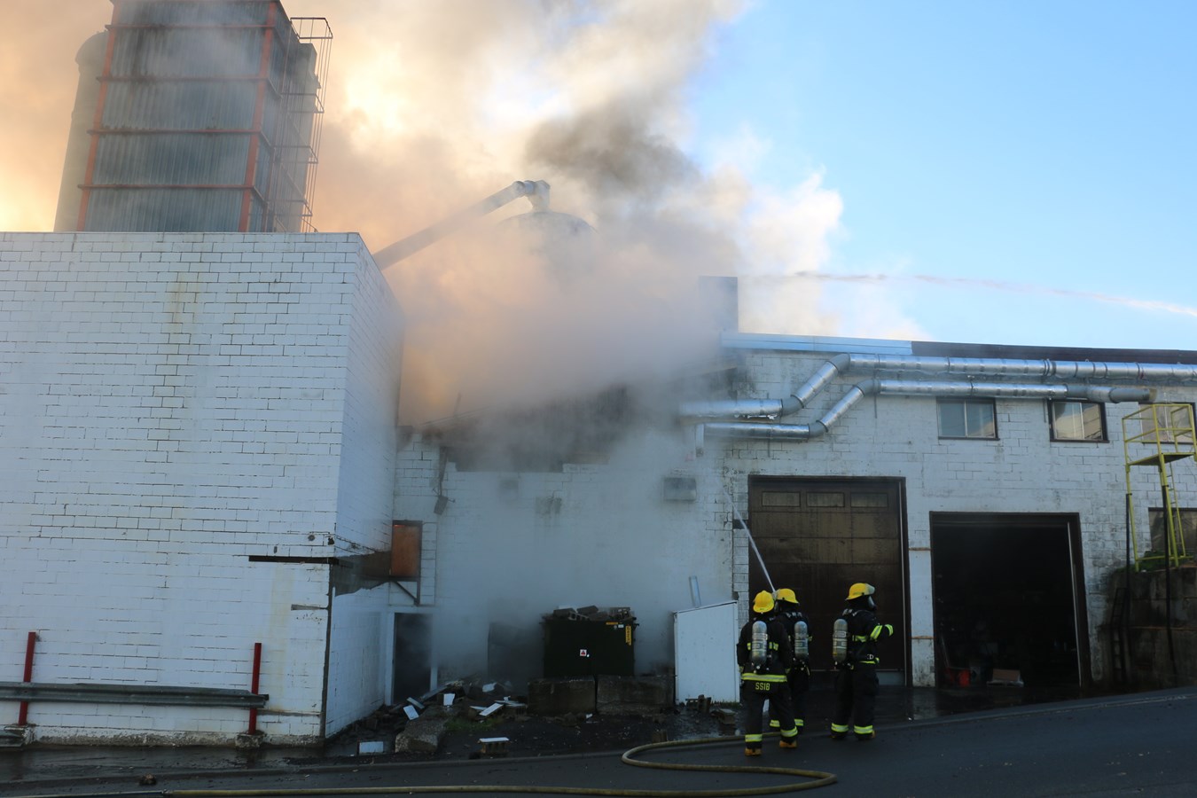 Huit personnes blessées dans l'incendie chez Séchoirs de Beauce